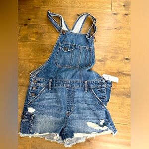 NWT American Eagle Tomgirl Distressed Short Overalls